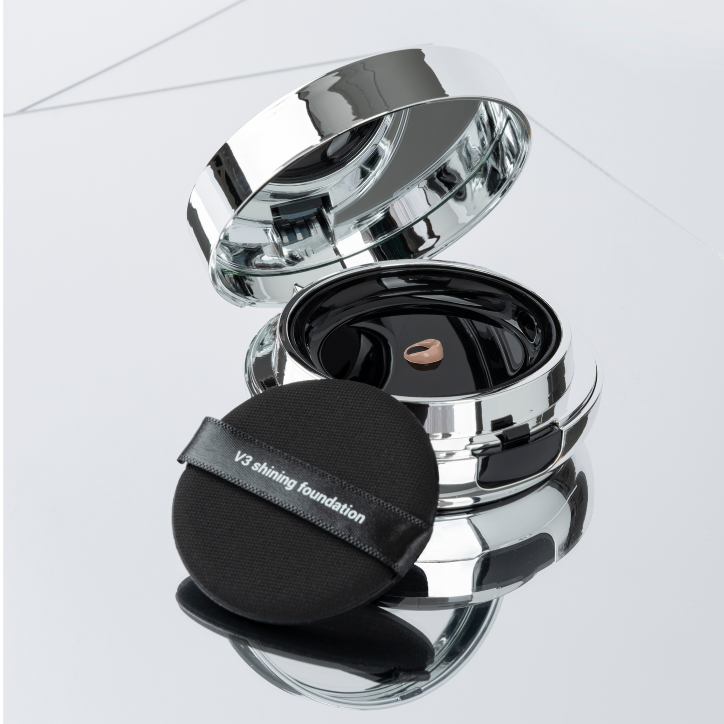 V3シャイニングファンデーション