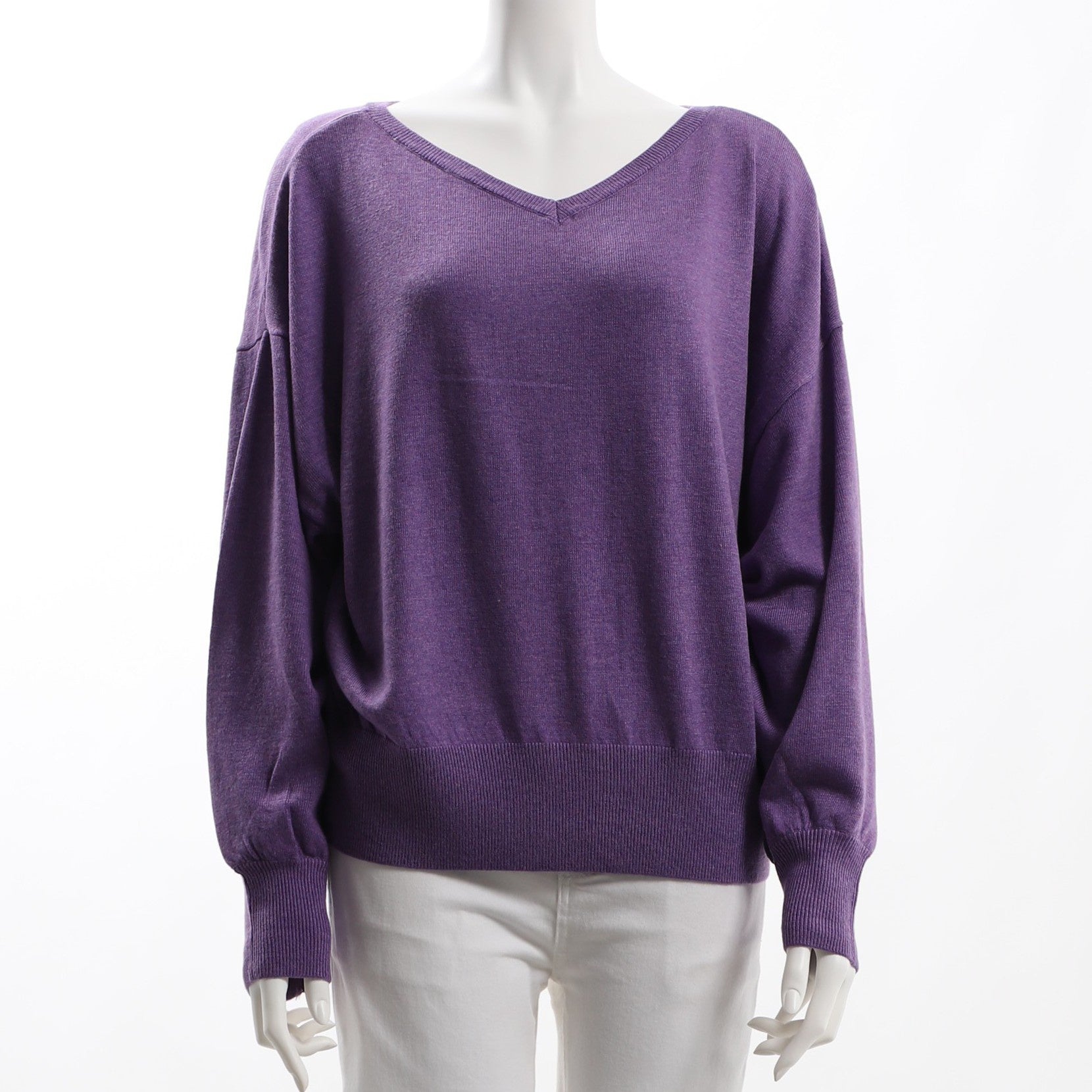 バックDカンデザインVネックニット