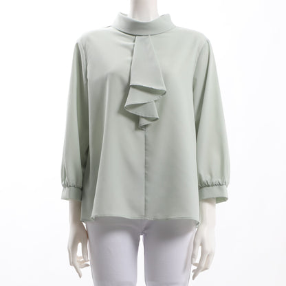 ボウタイ風ブラウス