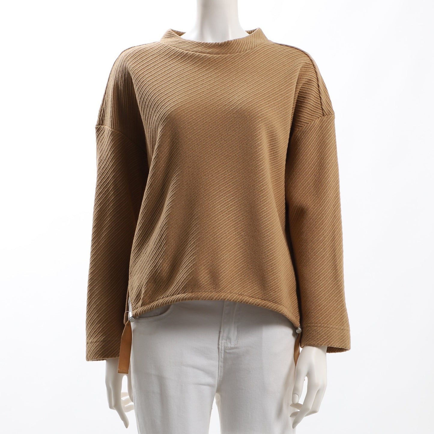 立体感のある生地感カットソー