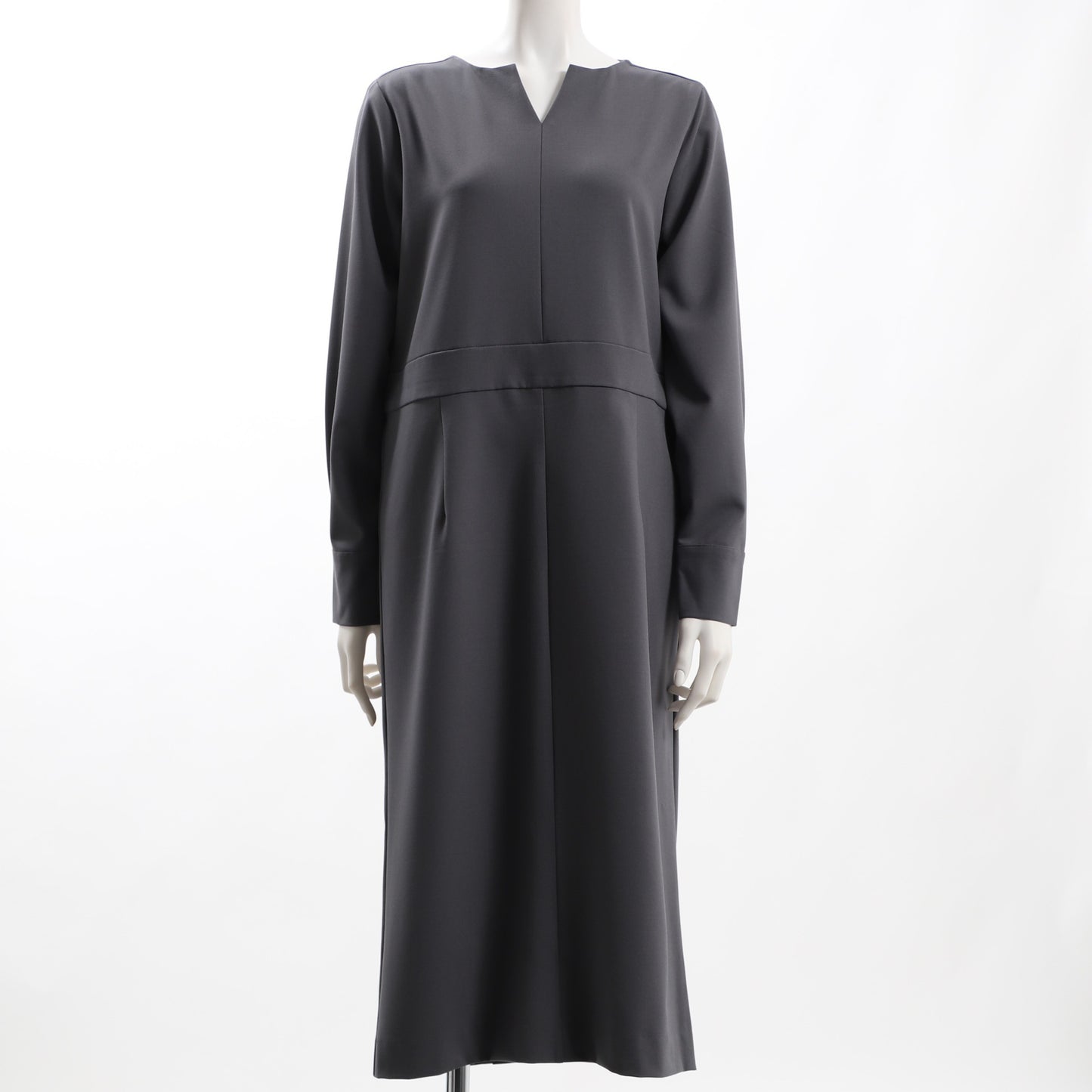 ビジュー付きバックボタンブラウス