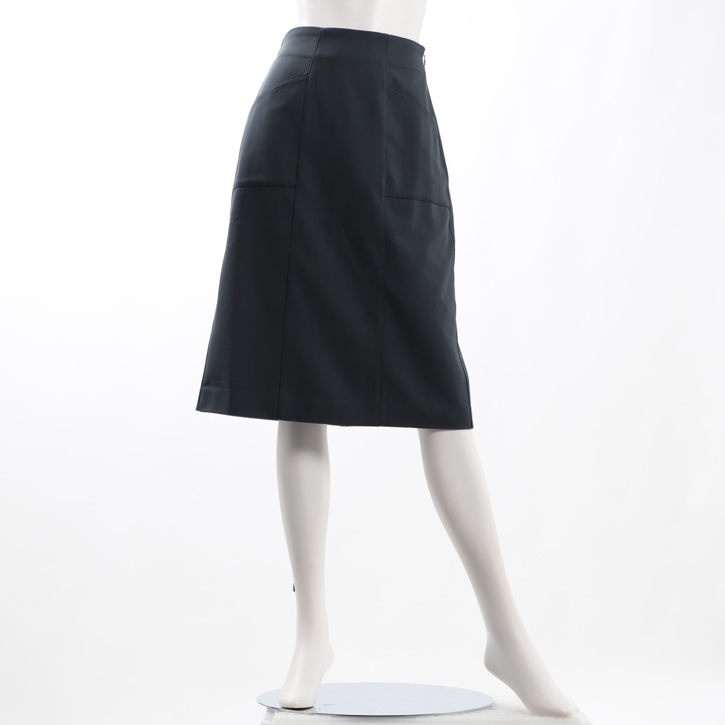 フロントポケットセミタイトスカート