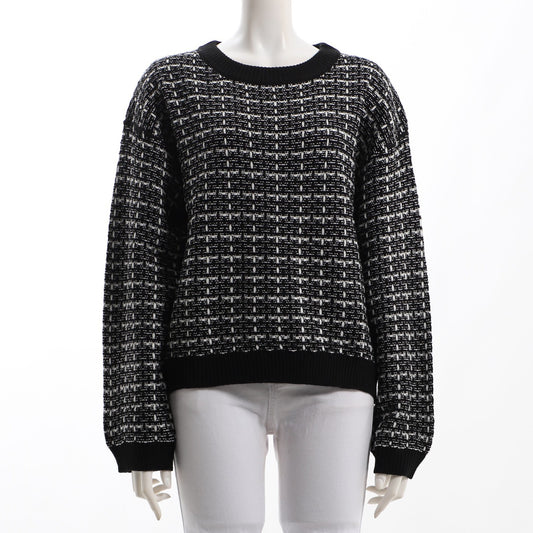 ドロップショルダーのツイードニット