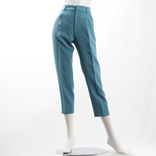 タック入りテーパードパンツ