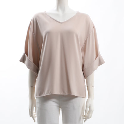 抜き襟ボリューム袖ブラウス