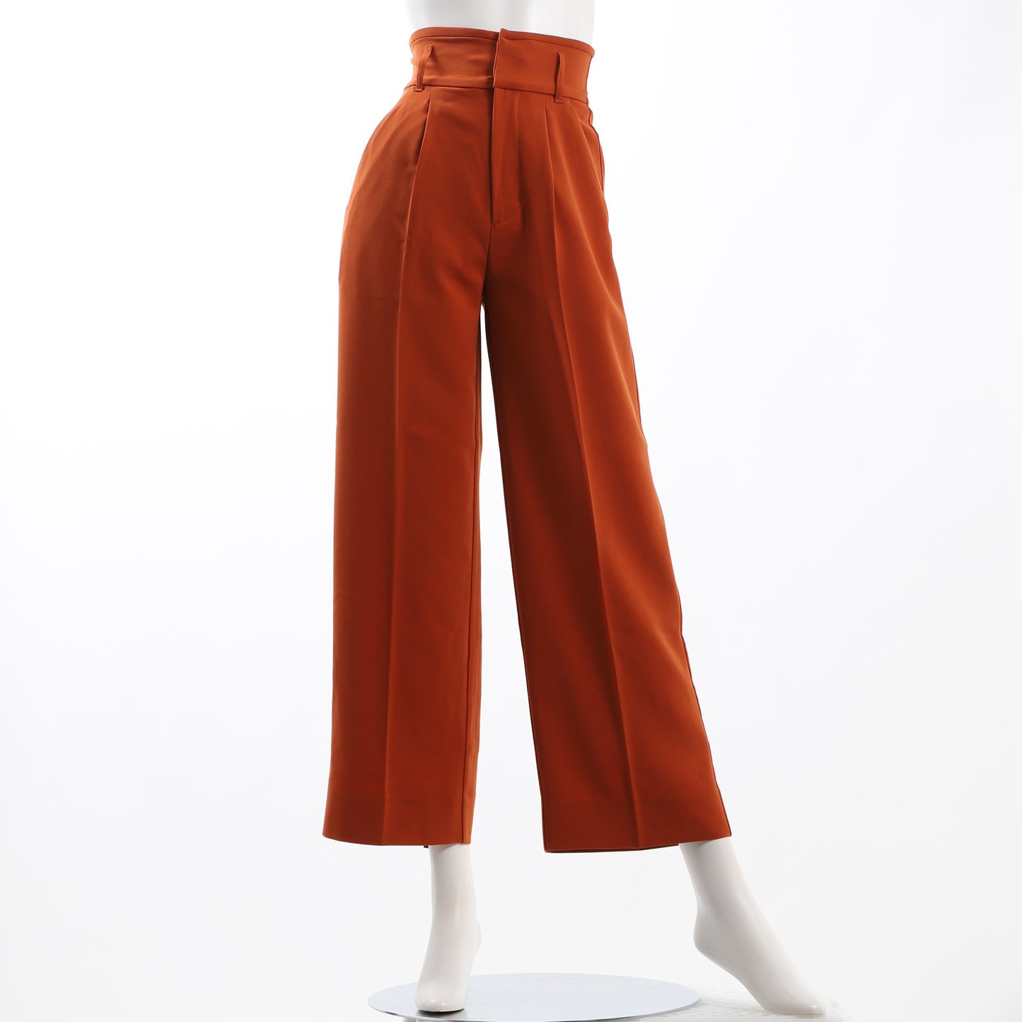 タック入りワイドパンツ