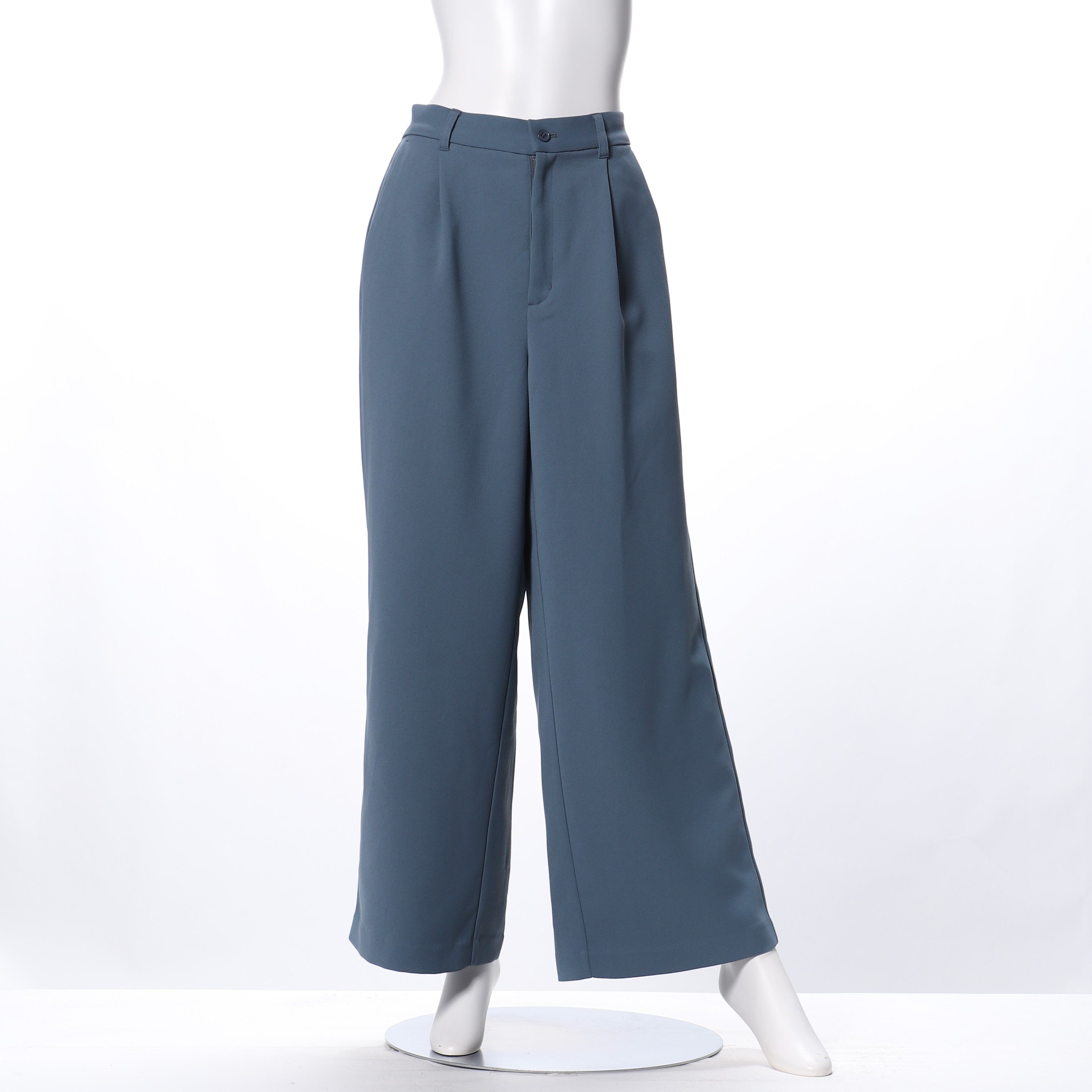 タック入りワイドパンツ