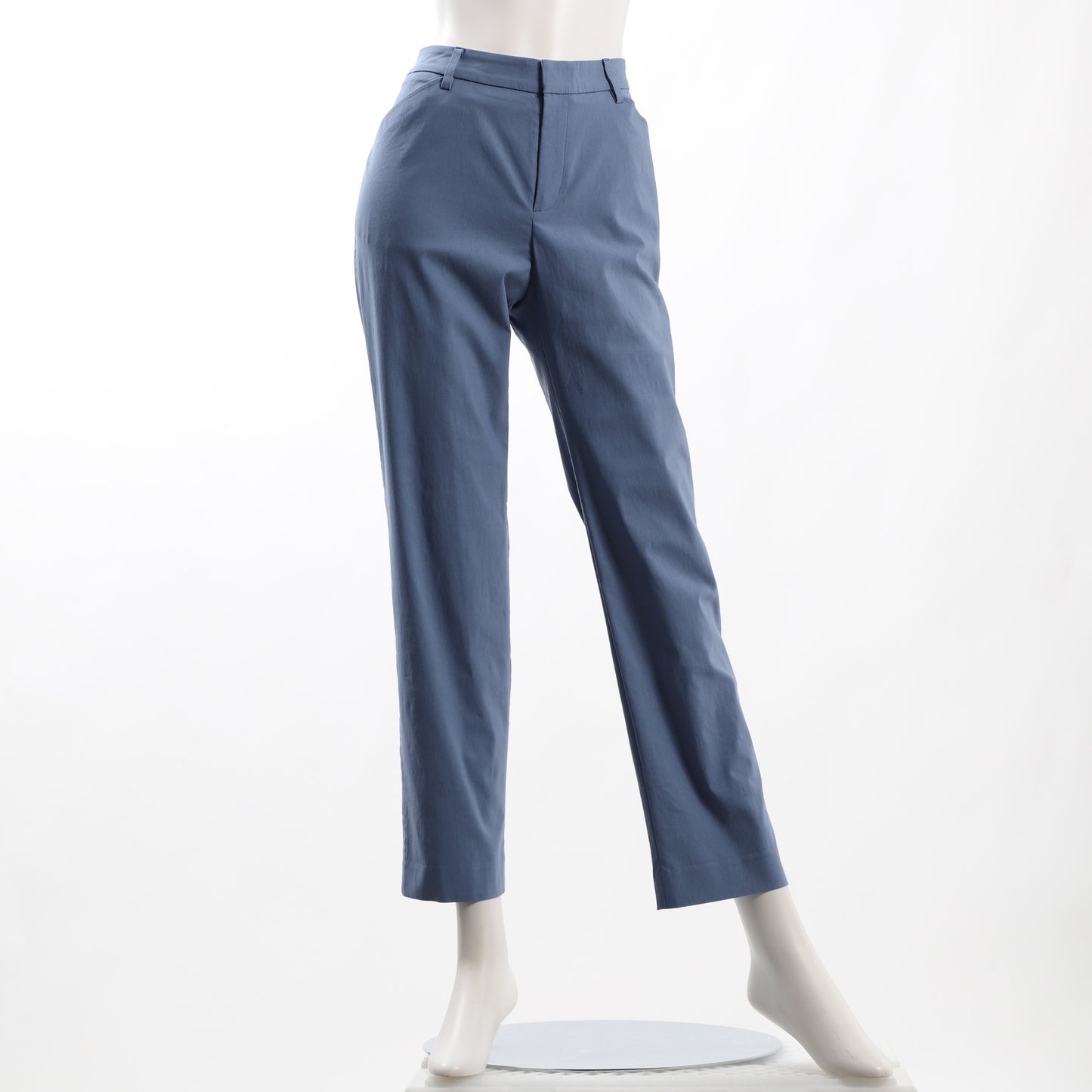 シンプルストレートパンツ