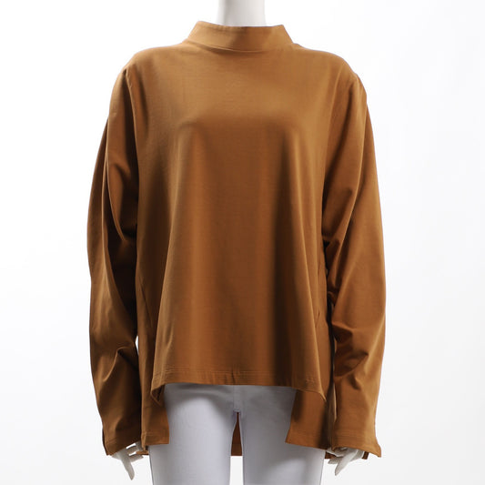 バックボタン付きスリットカットソー