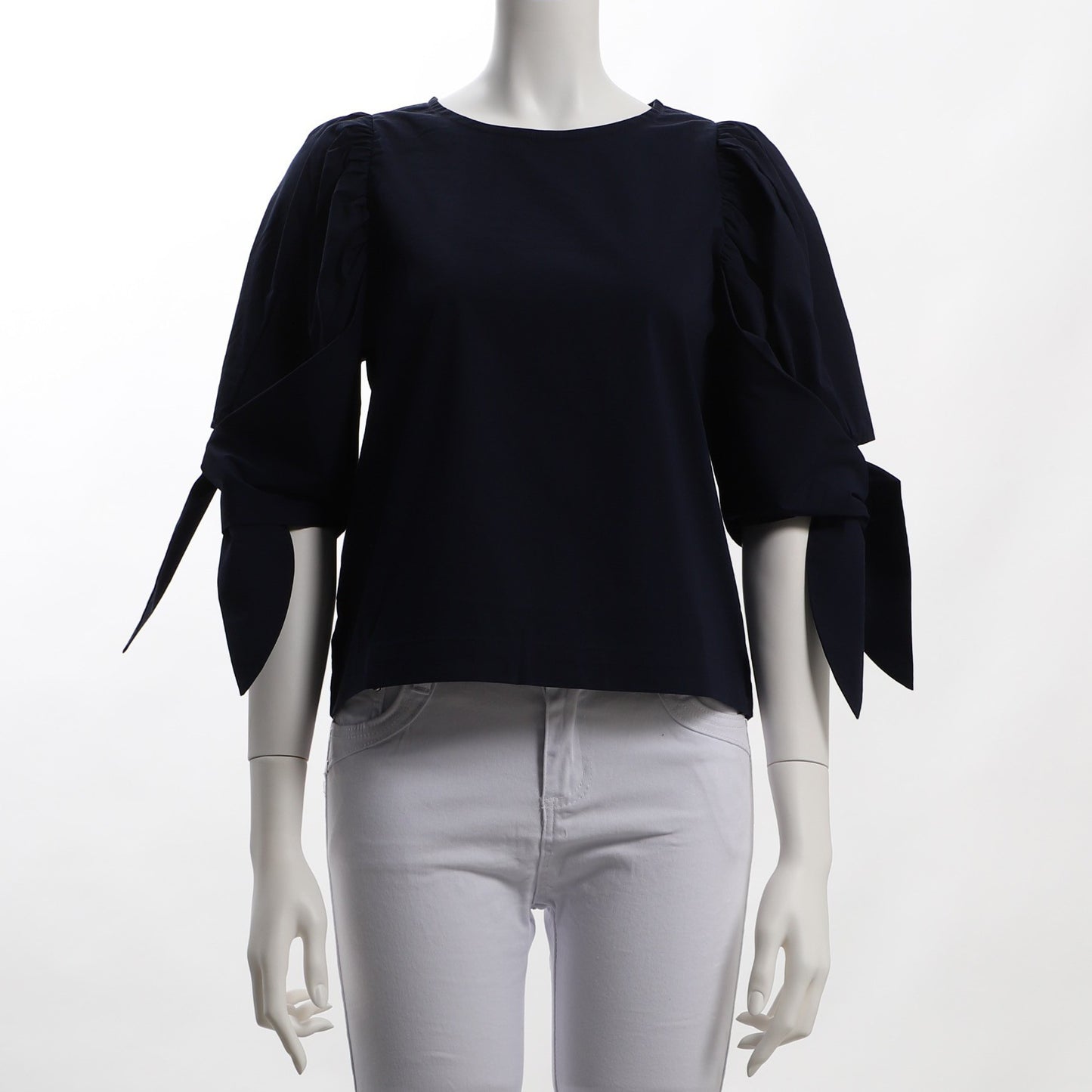 リボンアクセントボリューム袖ブラウス