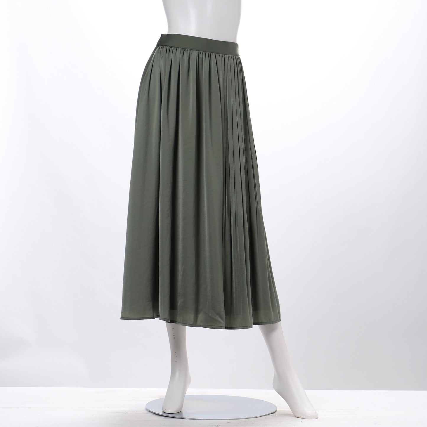 プリーツギャザー切り替えサテンスカート