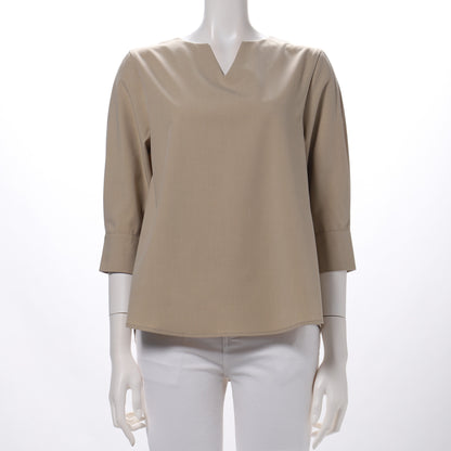 バックボタンデザインオープンフロントネックブラウス