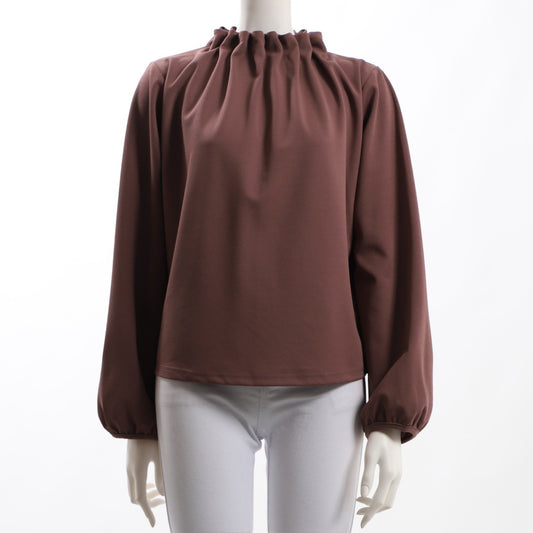 タックデザインネックブラウス