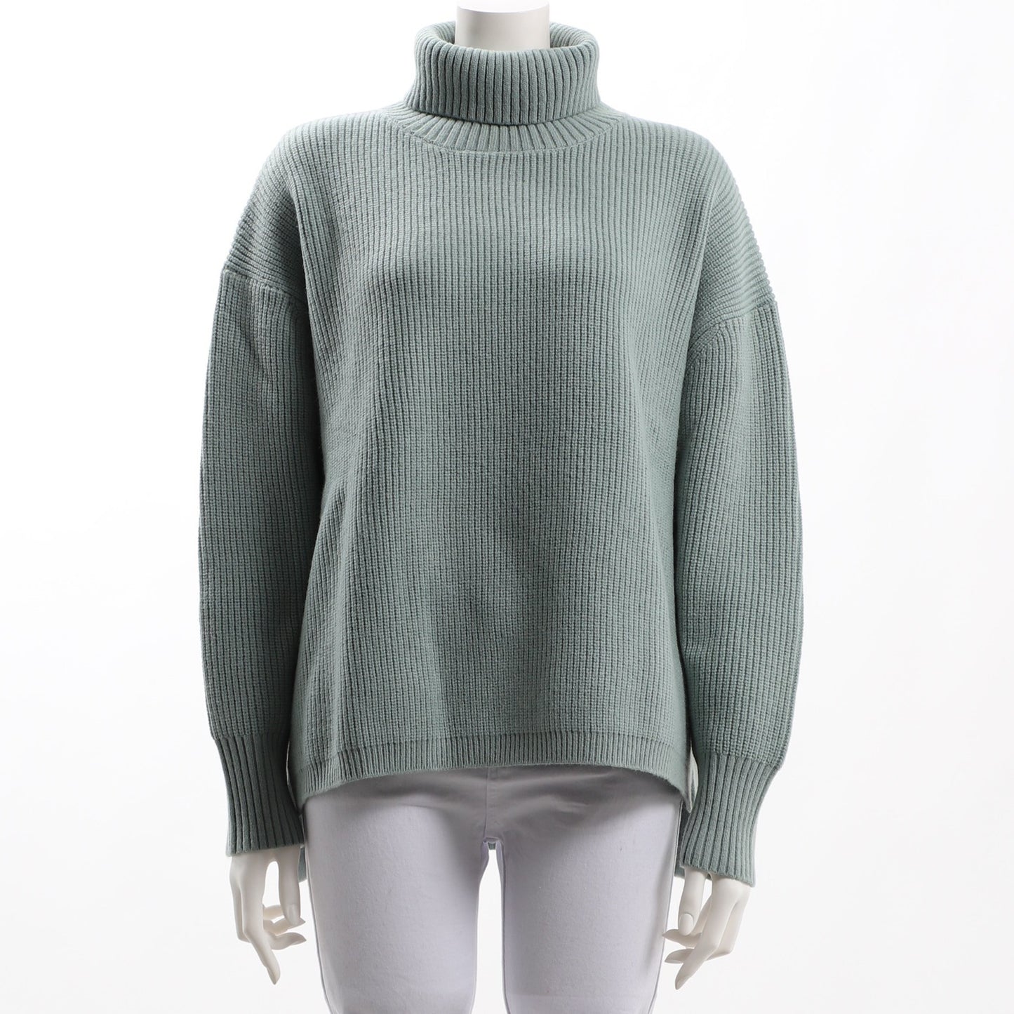 ドロップショルダーミドルゲージタートルネックニット