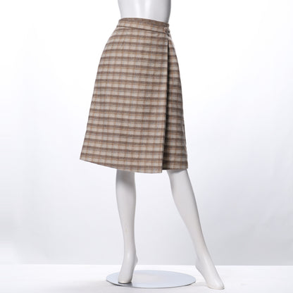チェック柄ラップ風台形スカート