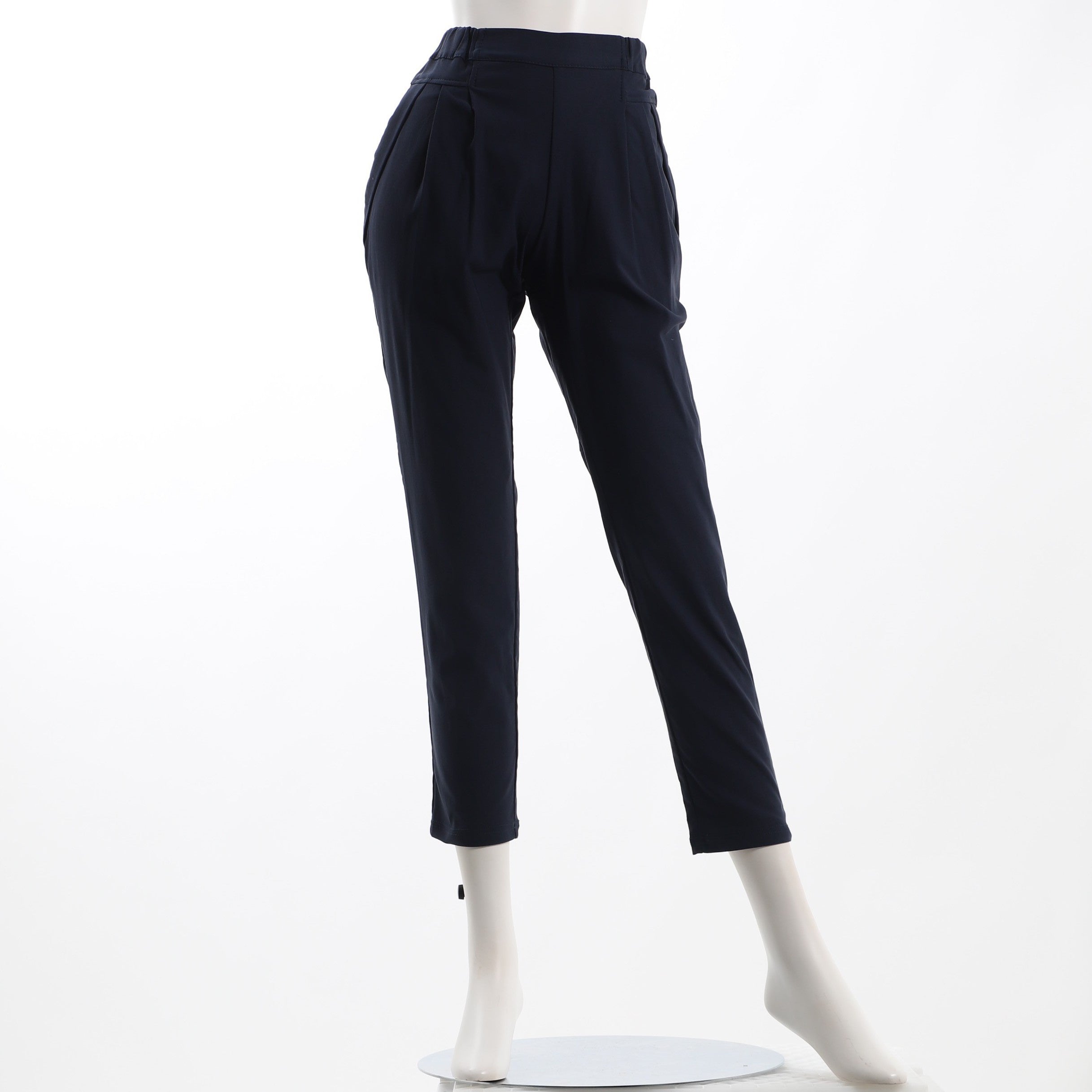 ストレッチ起毛タック入りテーパードパンツ