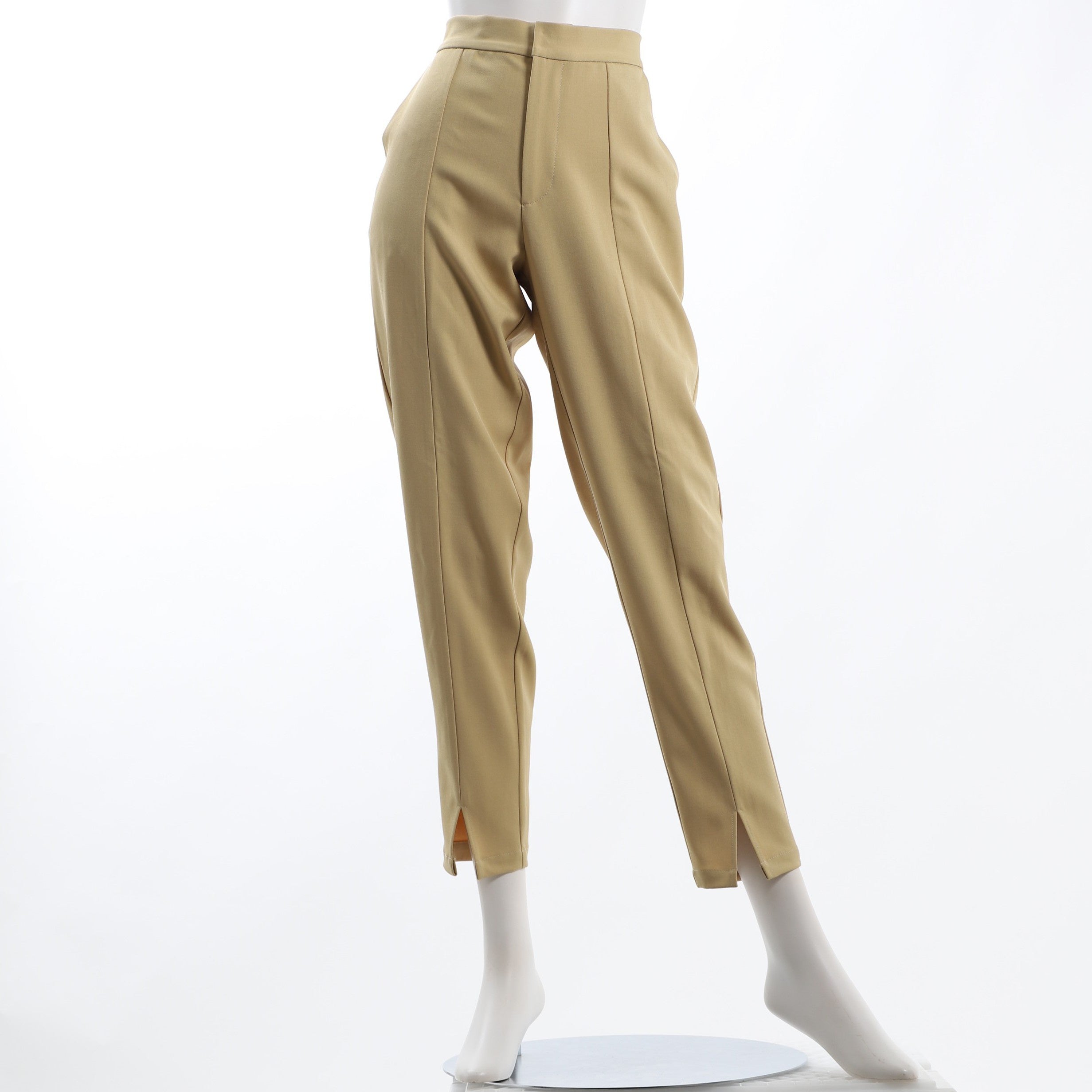 センターシームフロントスリットテーパードパンツ