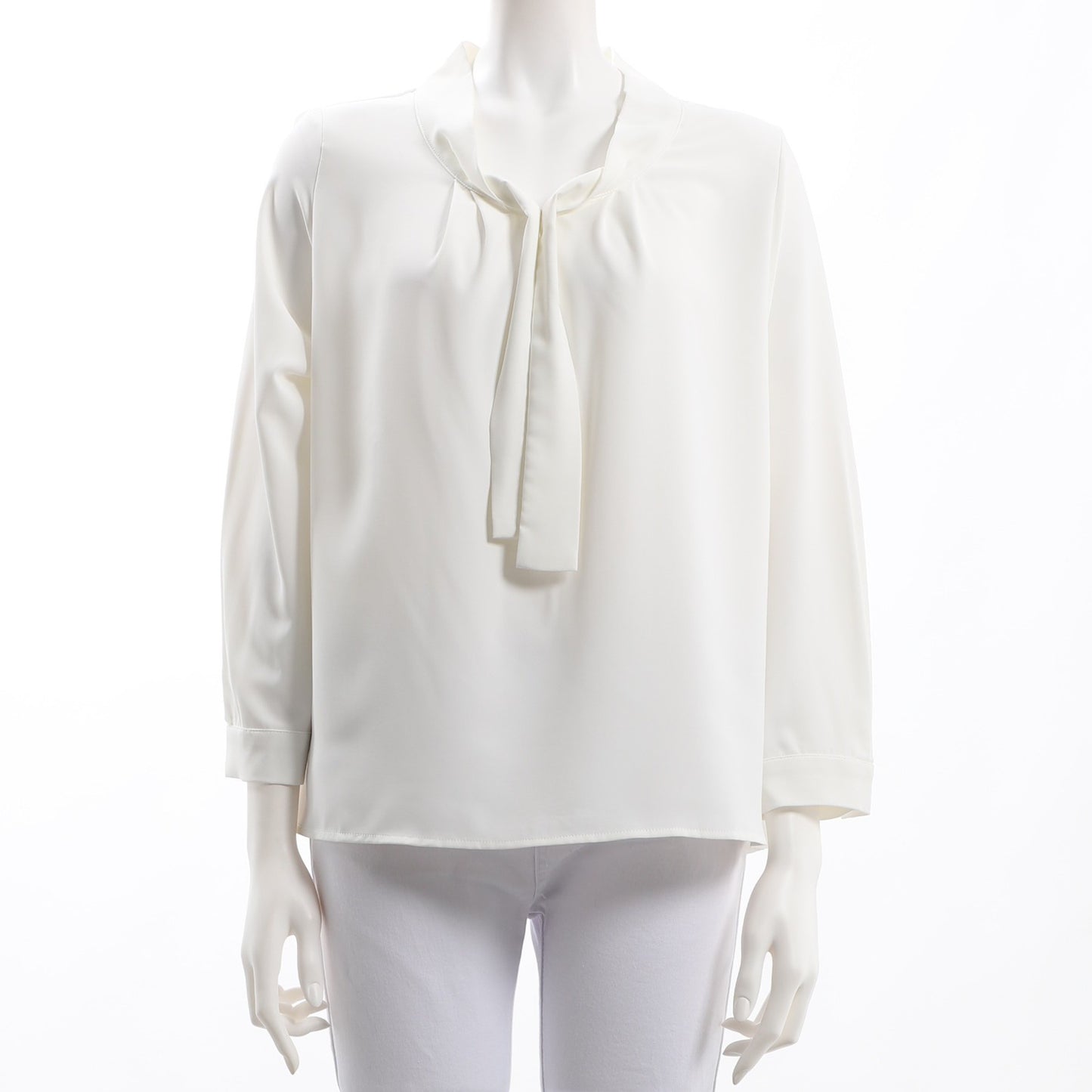 ボウタイ風デザインブラウス