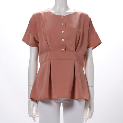 ペプラムデザインラウンドネックブラウス