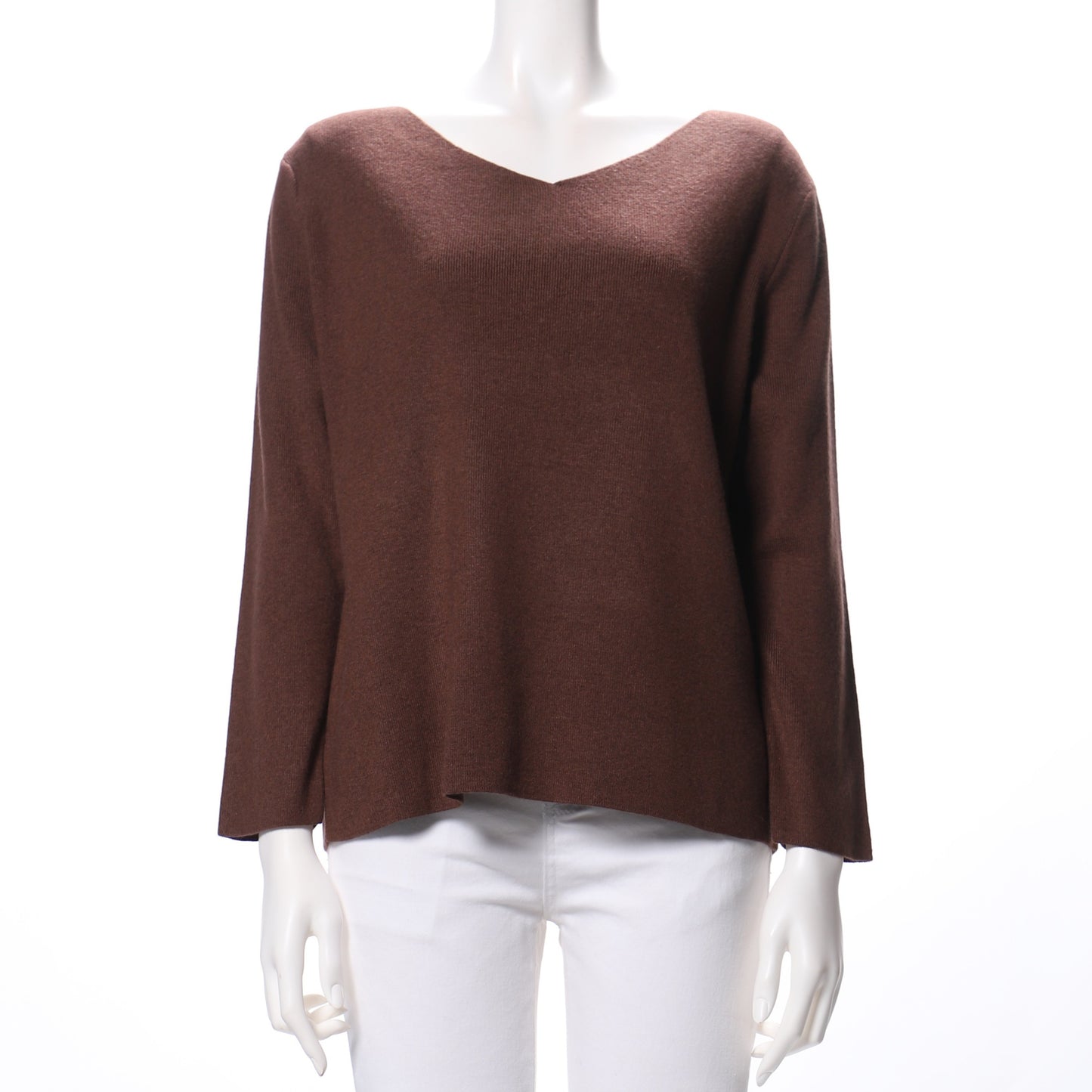 シンプルVネックニット