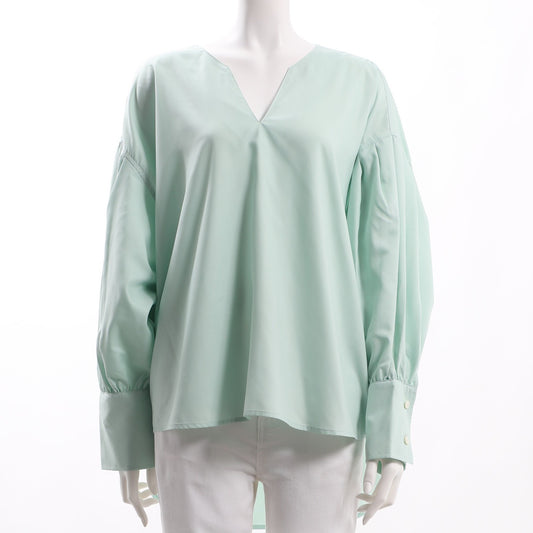 バックテールブラウス