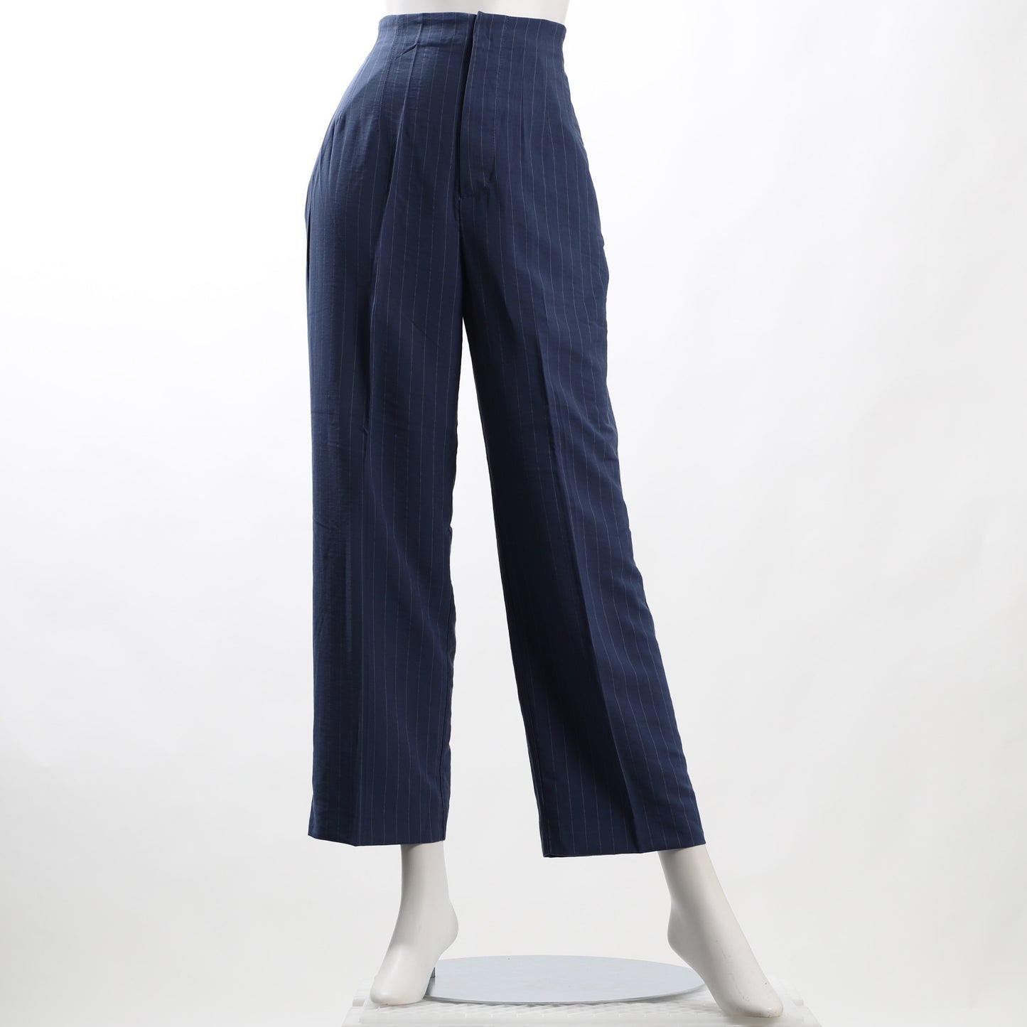ストライプ柄スッキリシルエットパンツ