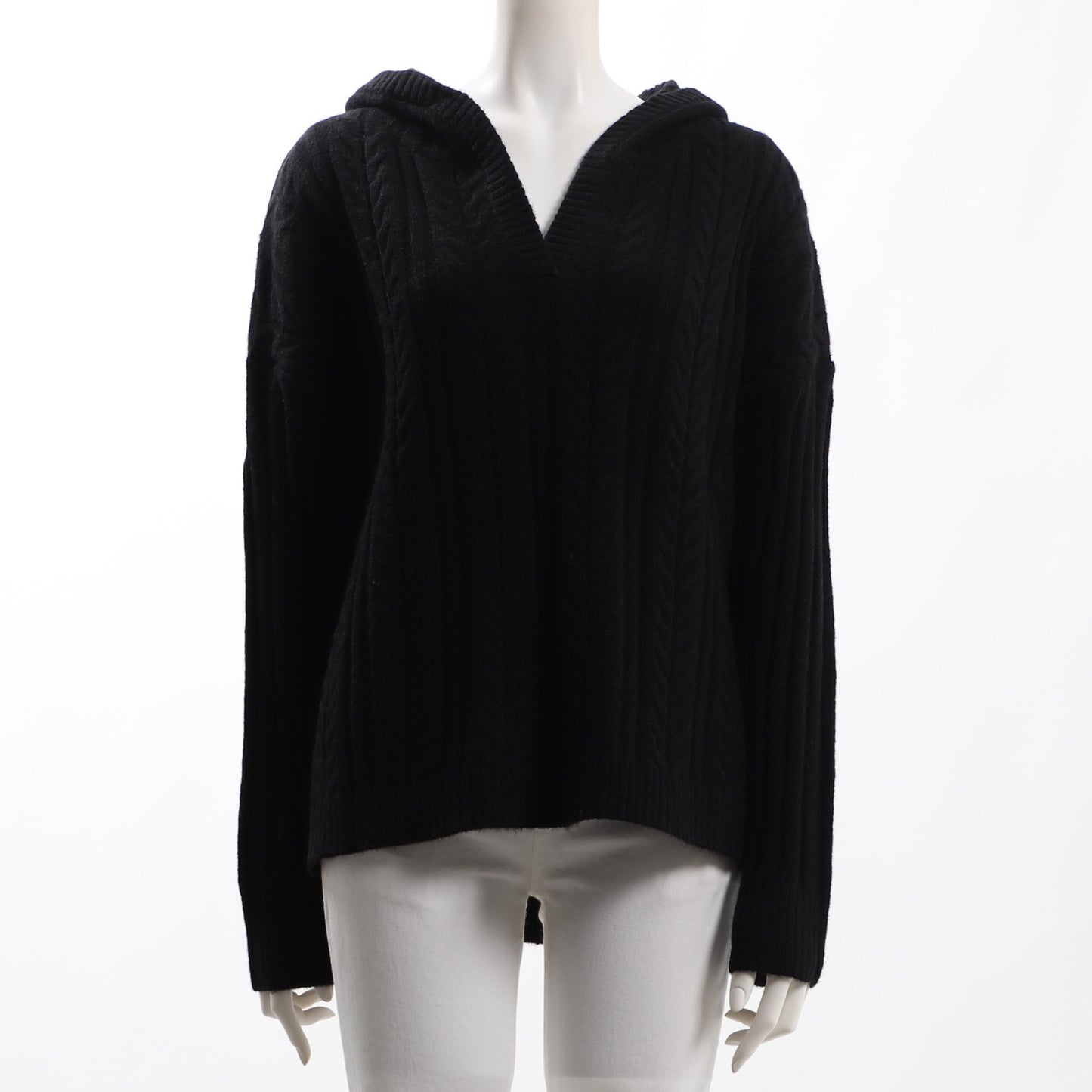 ケーブルフードニット