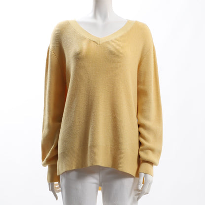 ゆったりシルエットVネックニット