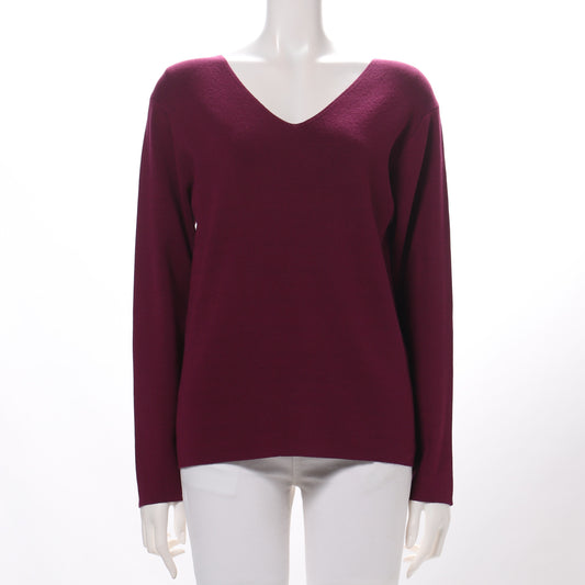 シンプルデザインVネックニット