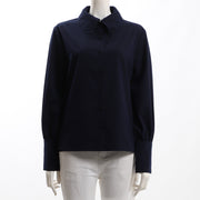 長めのカフスデザインブラウス