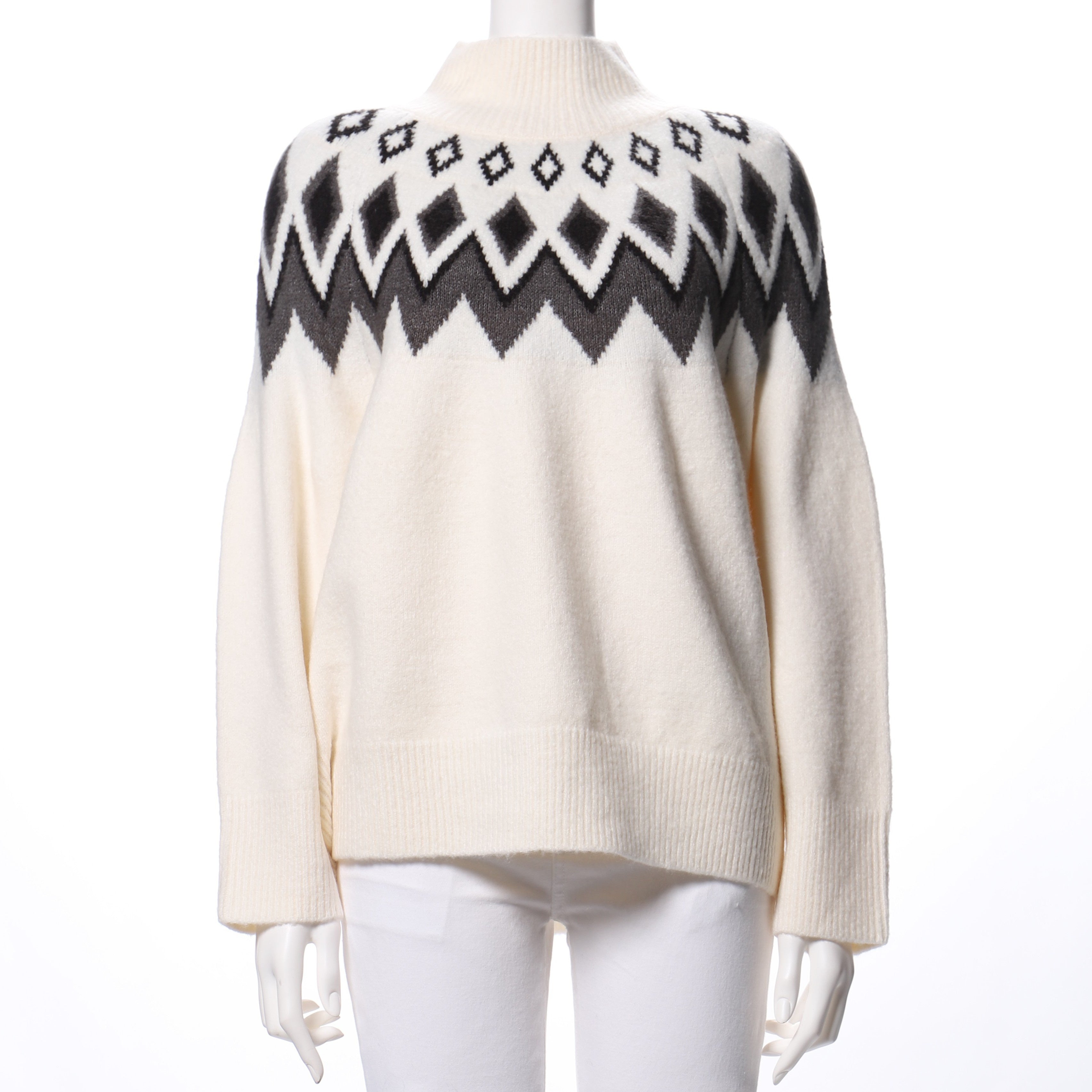 ノルディック柄ハイネックニット