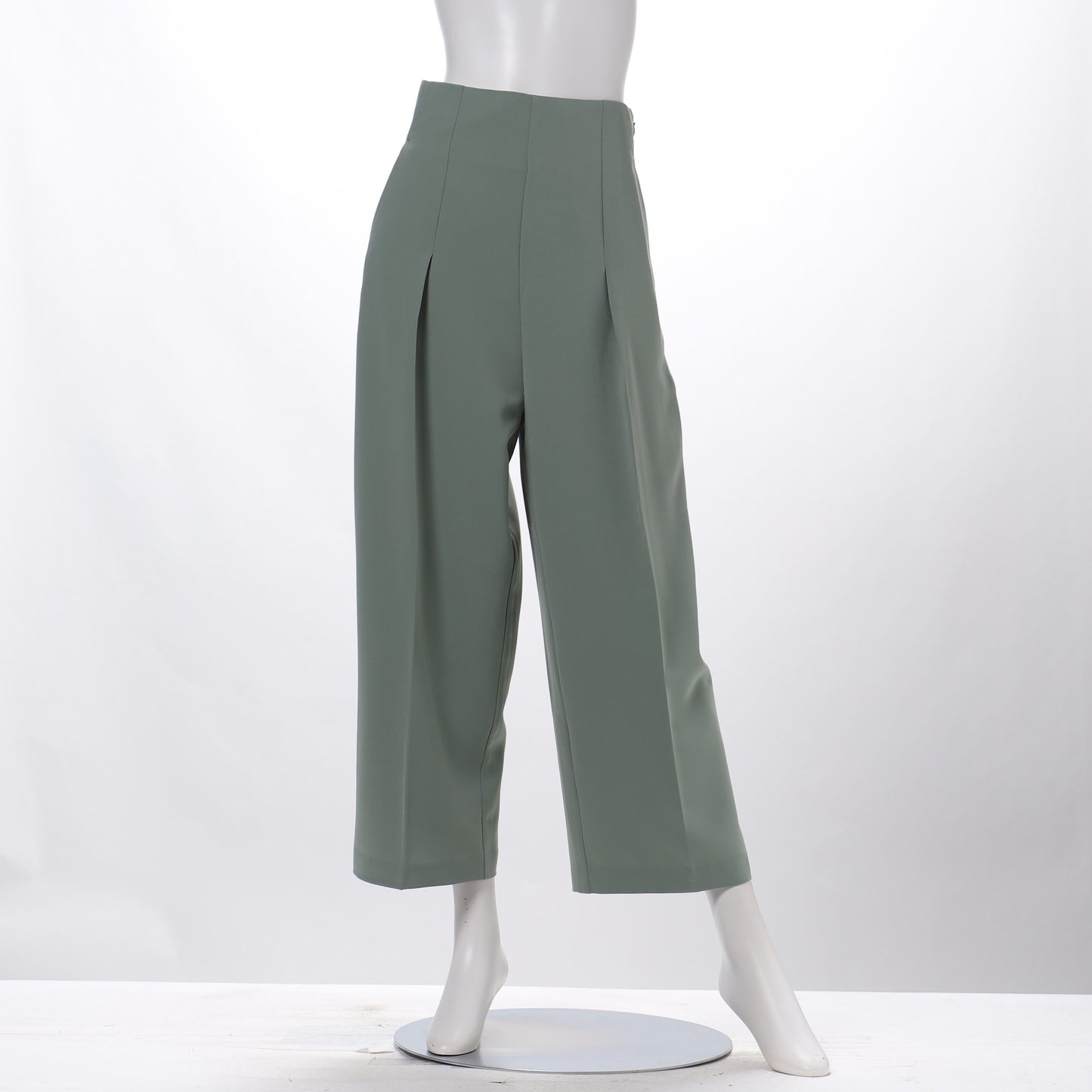 タックデザインワイドパンツ