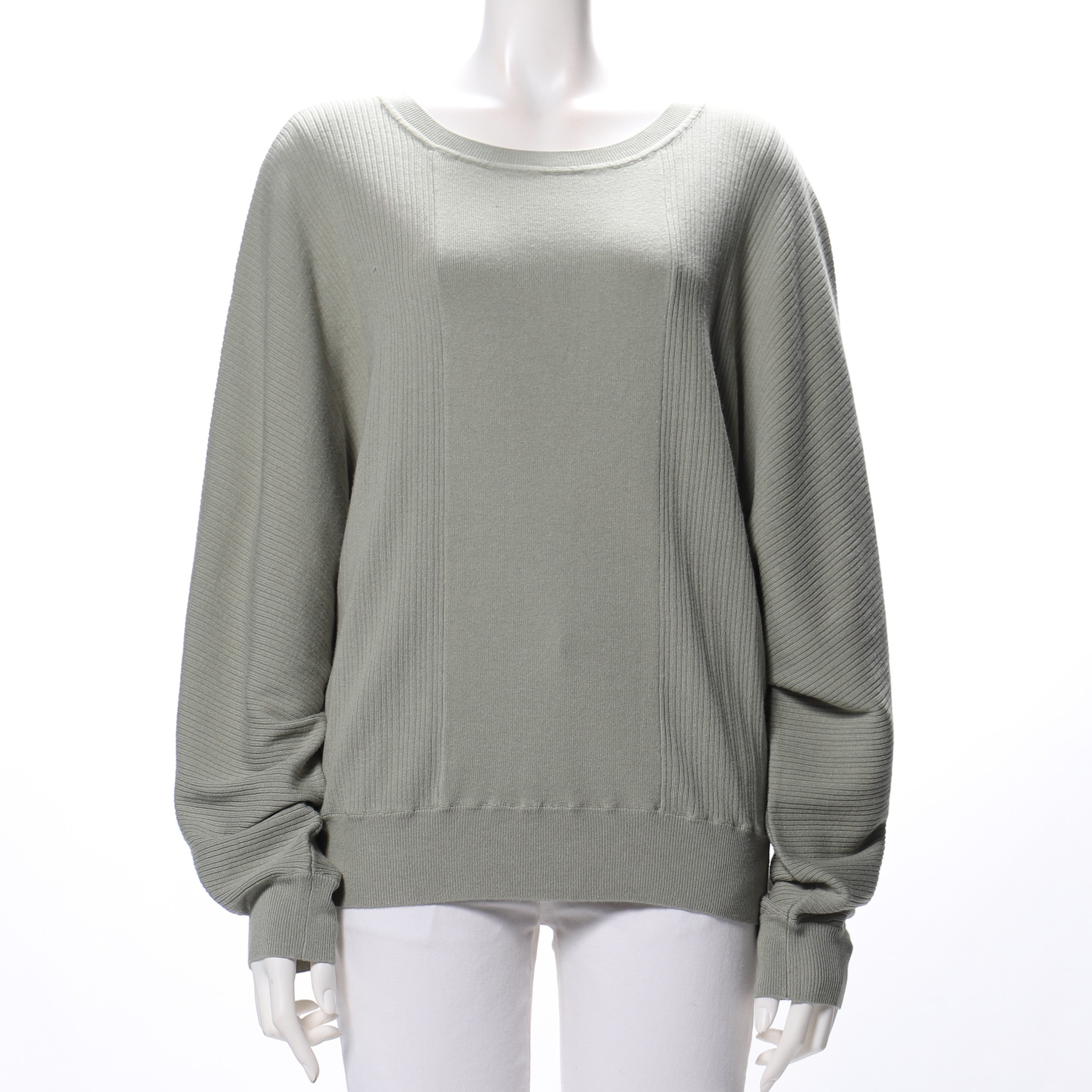 ゆったりお袖ラウンドネックニット