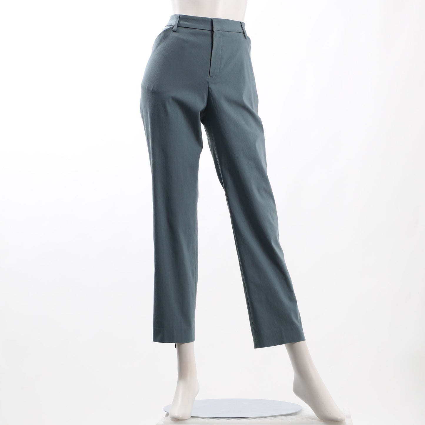 シンプルストレートパンツ