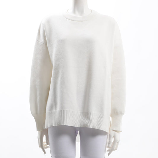 シンプルクルーネックニット