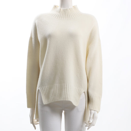 Vネックリブニット