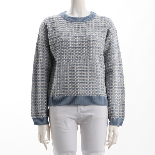 ドロップショルダーのツイードニット