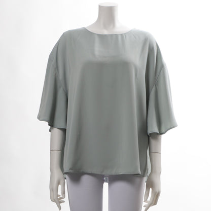 バックボタンフレアスリーブブラウス