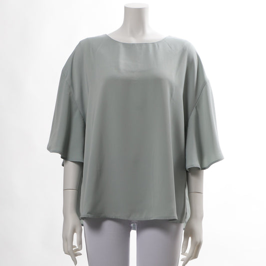 バックボタンフレアスリーブブラウス