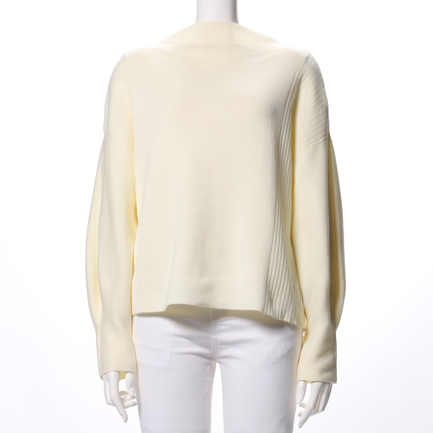 ボリュームスリーブニット