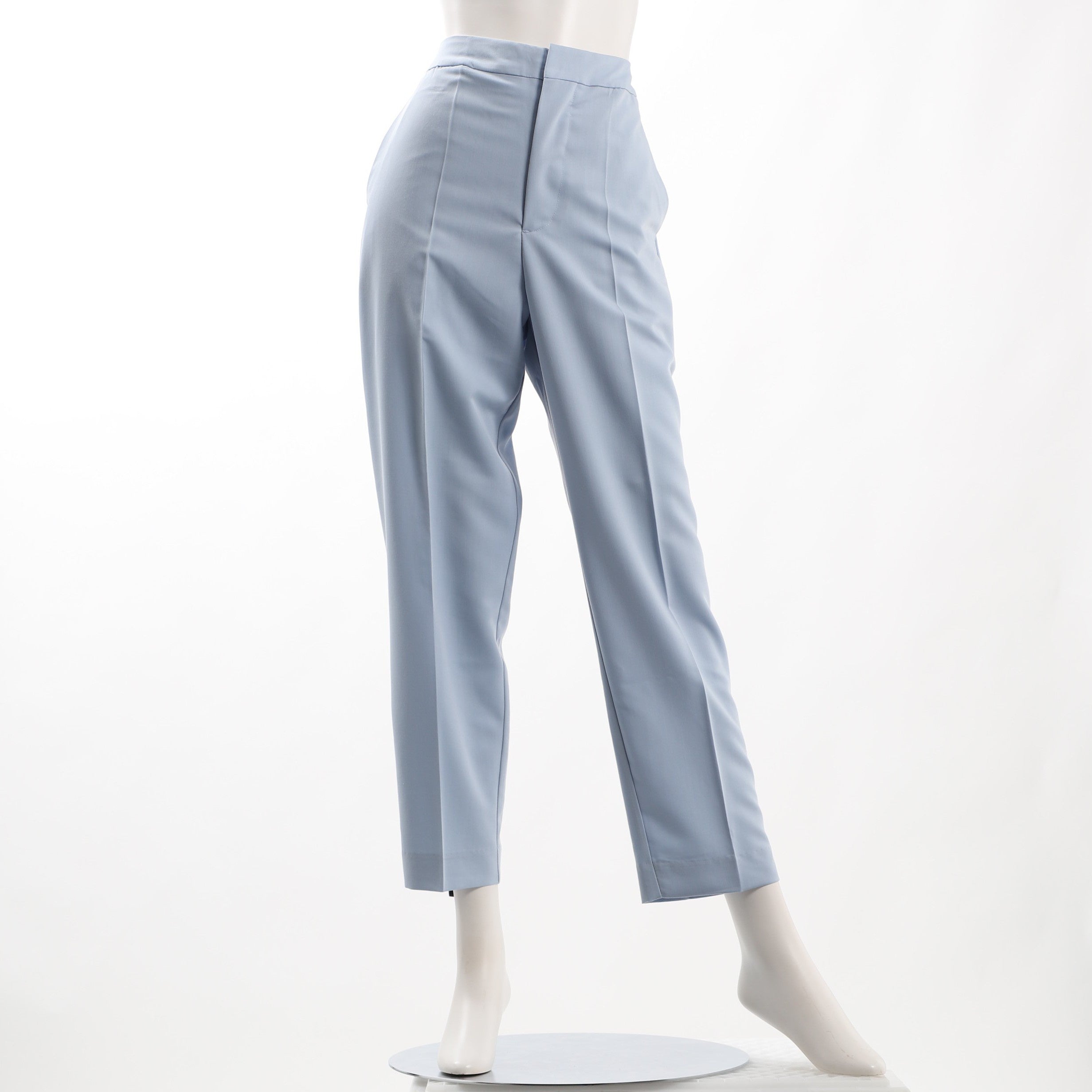 センタープレステーパードパンツ