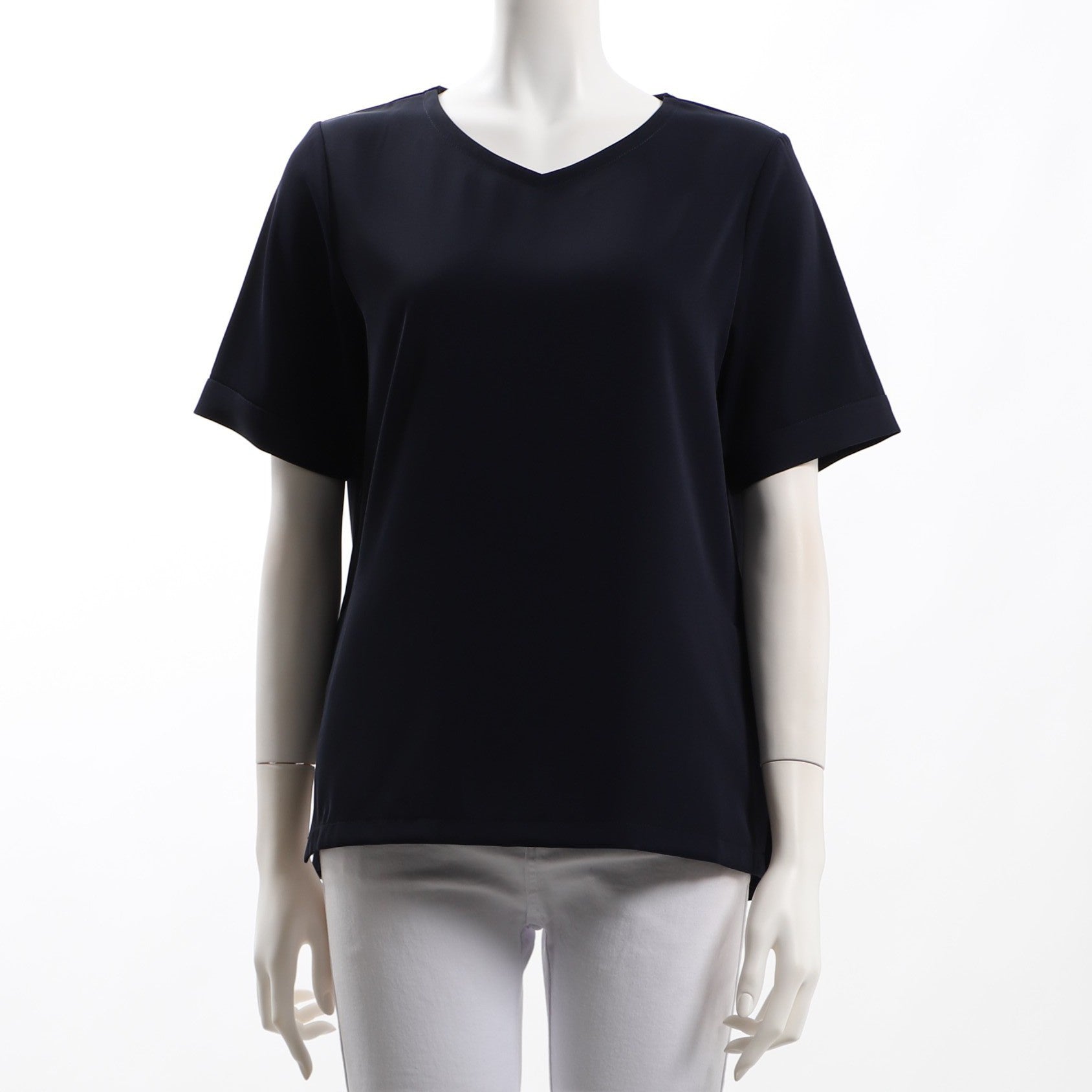 袖折り返しデザインVネックブラウス