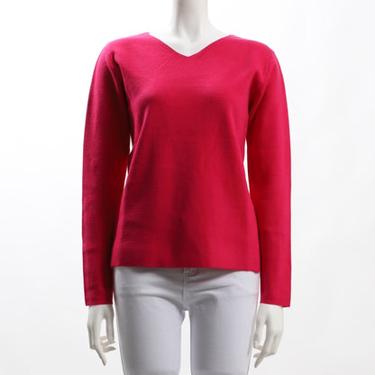 シンプルVネックニット