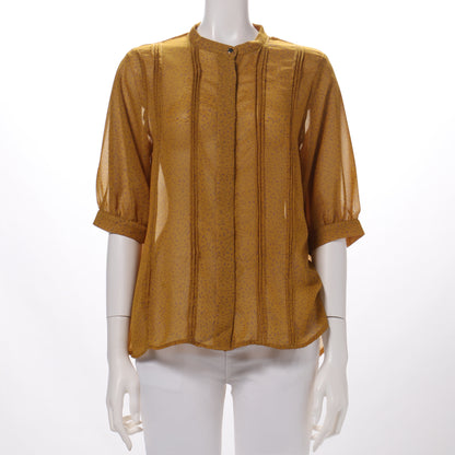 タックデザインシアーバンドカラーブラウス