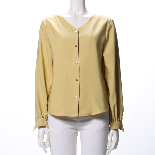 フロントボタンブラウス