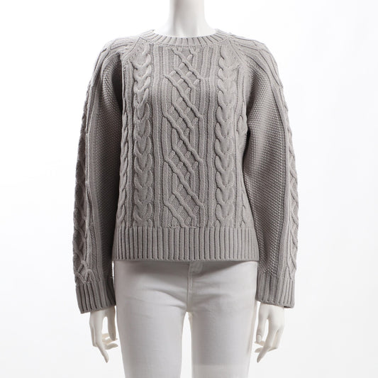 クルーネックケーブル編みニット