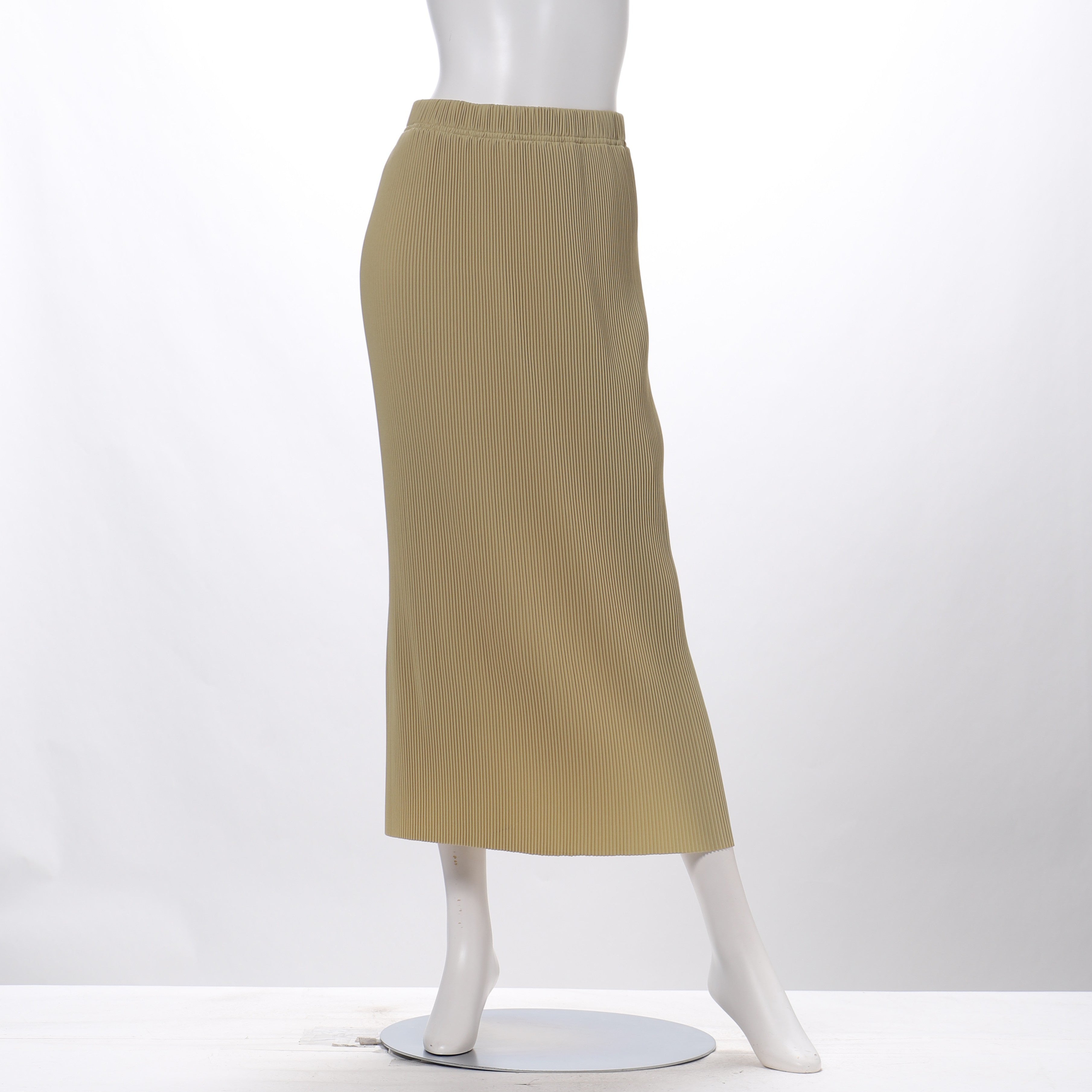 細かなプリーツデザインロングタイトスカート