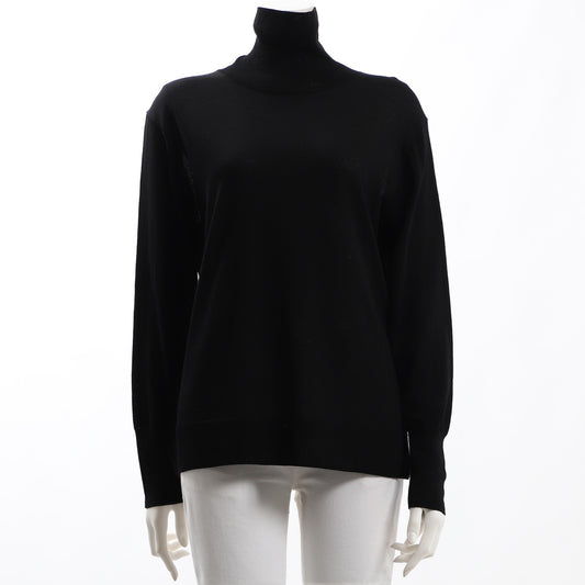 ケーブル編みタートルネックニット