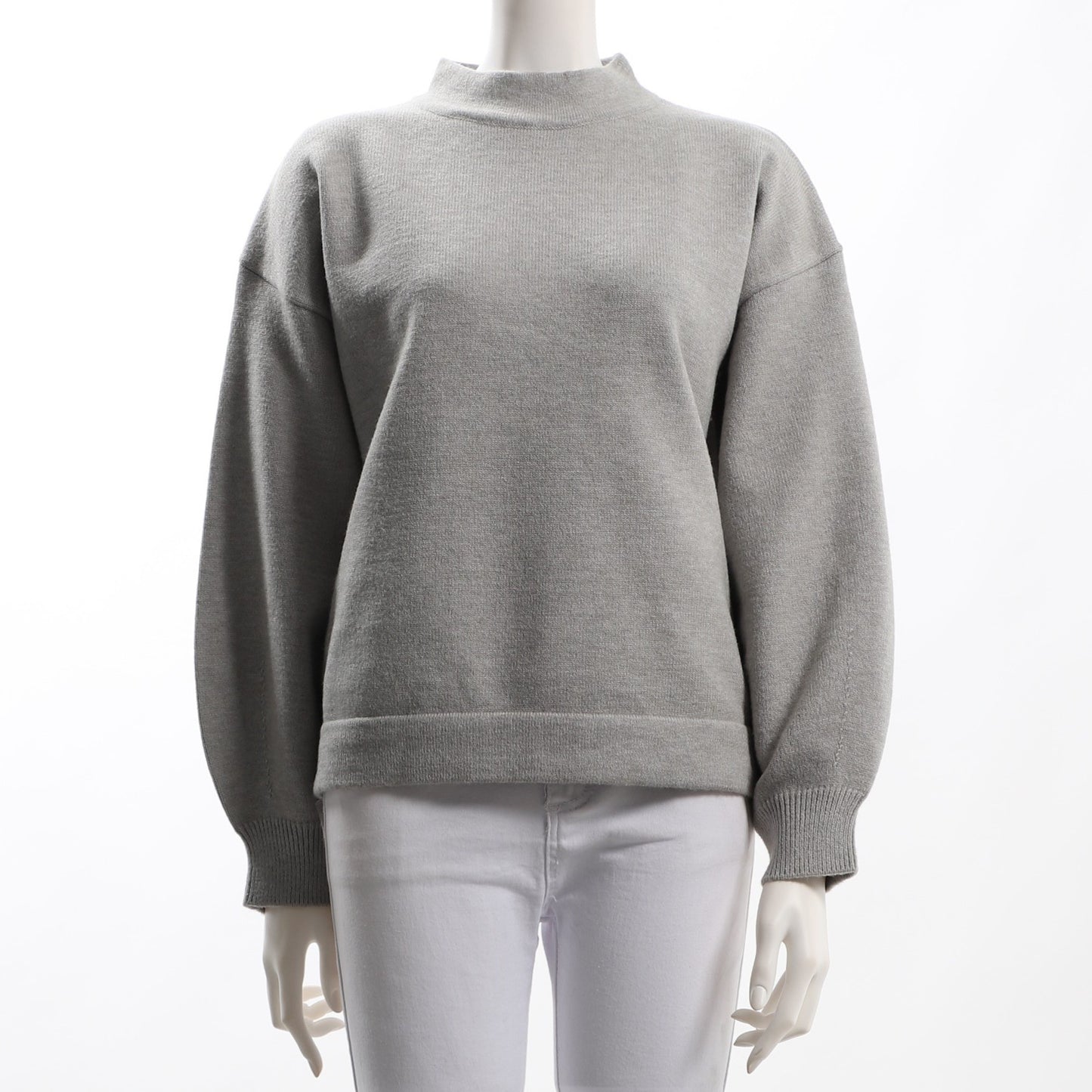 ふんわりお袖ハイネックニット