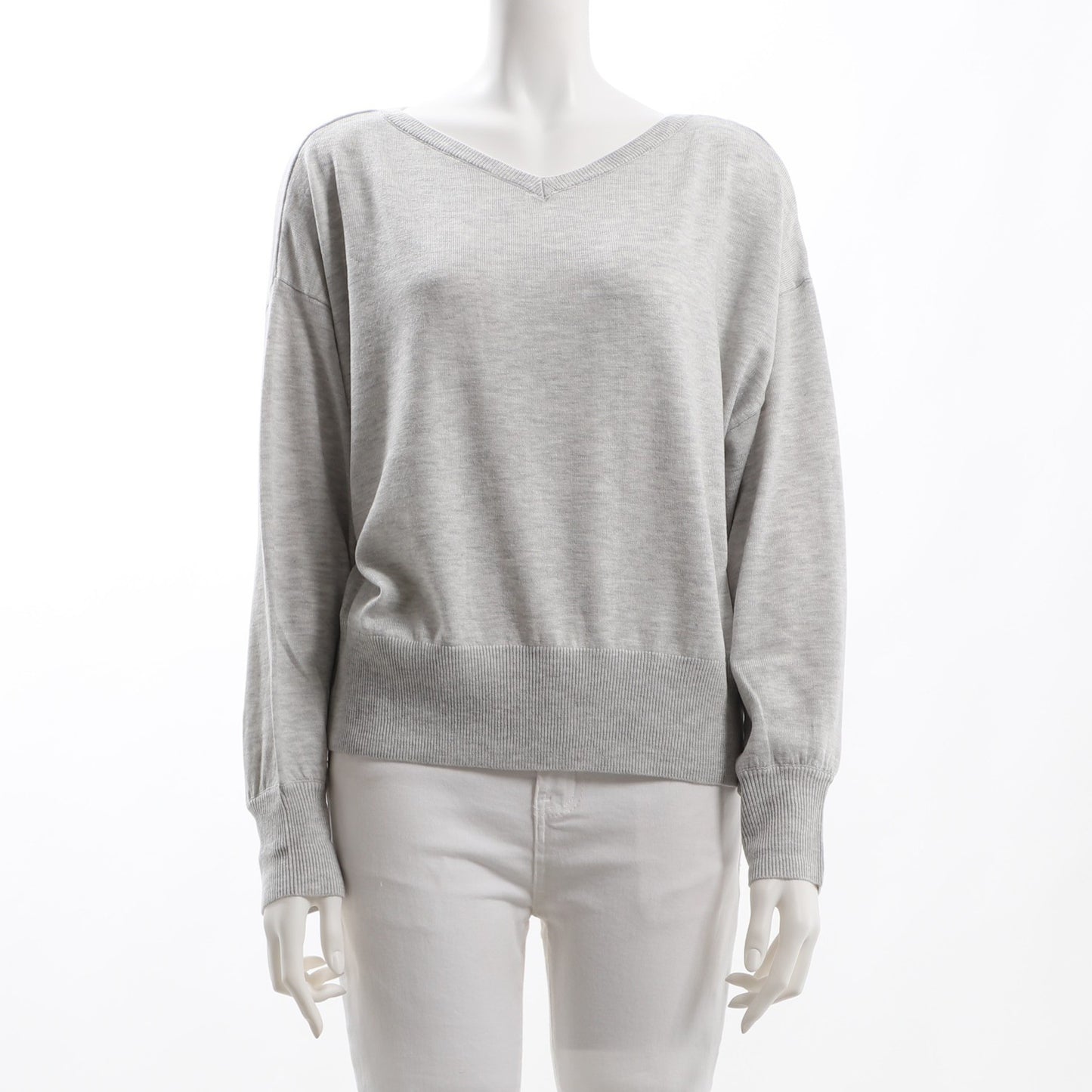 バックDカンデザインVネックニット